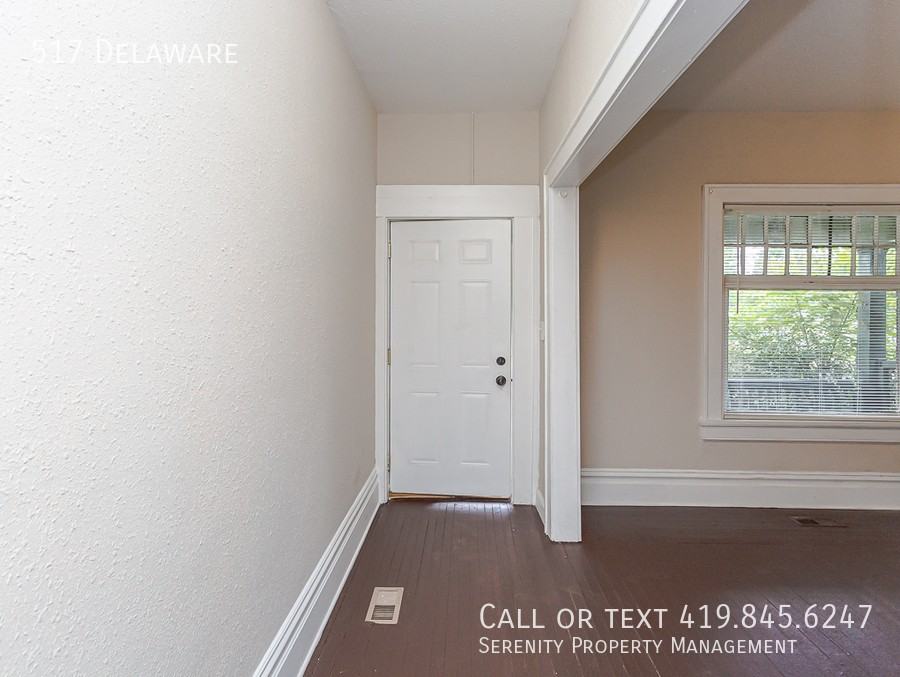 517 W Delaware Ave - Photo 3 of 22
