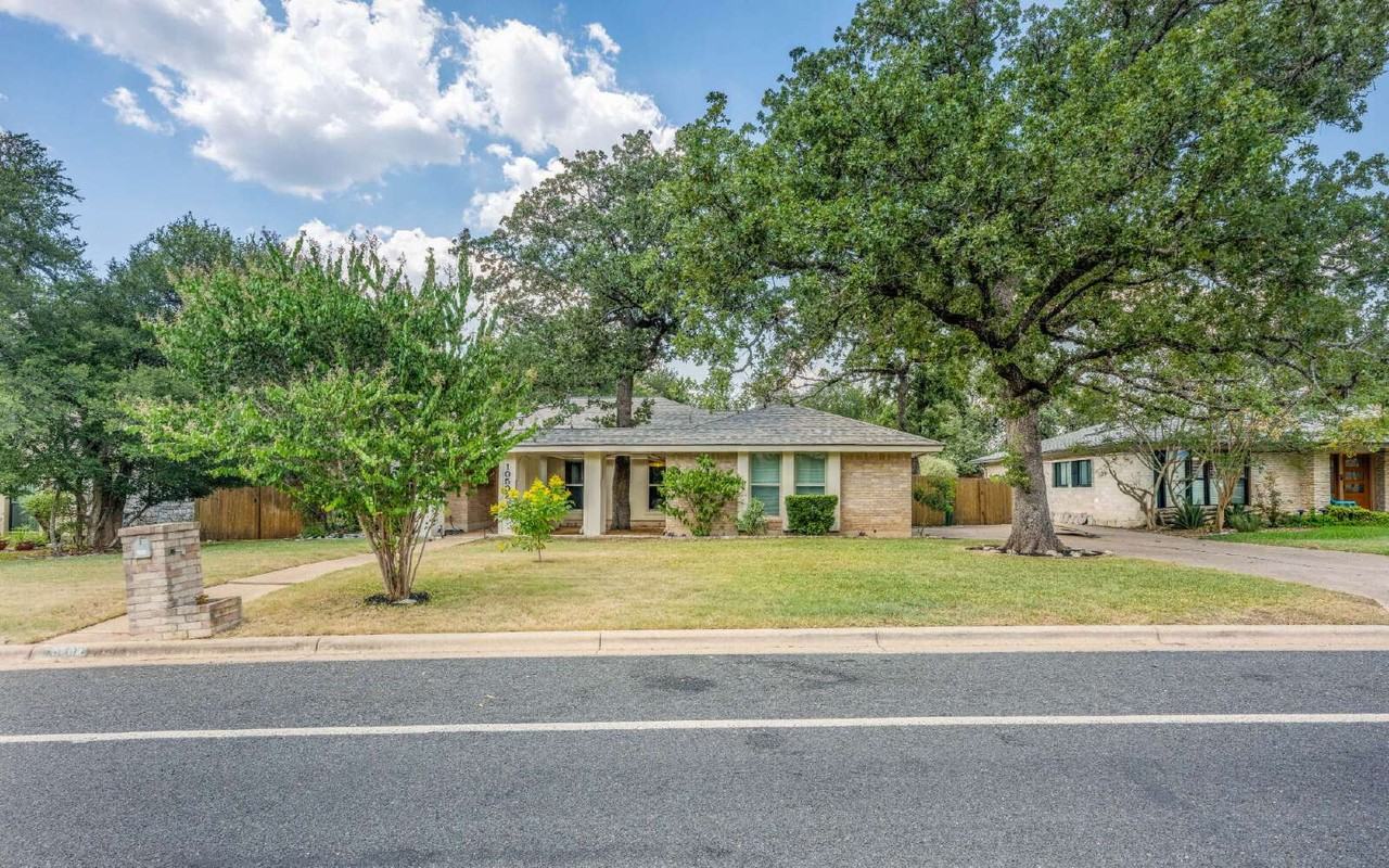 10502 Spicewood Pkwy - Photo 6 of 40