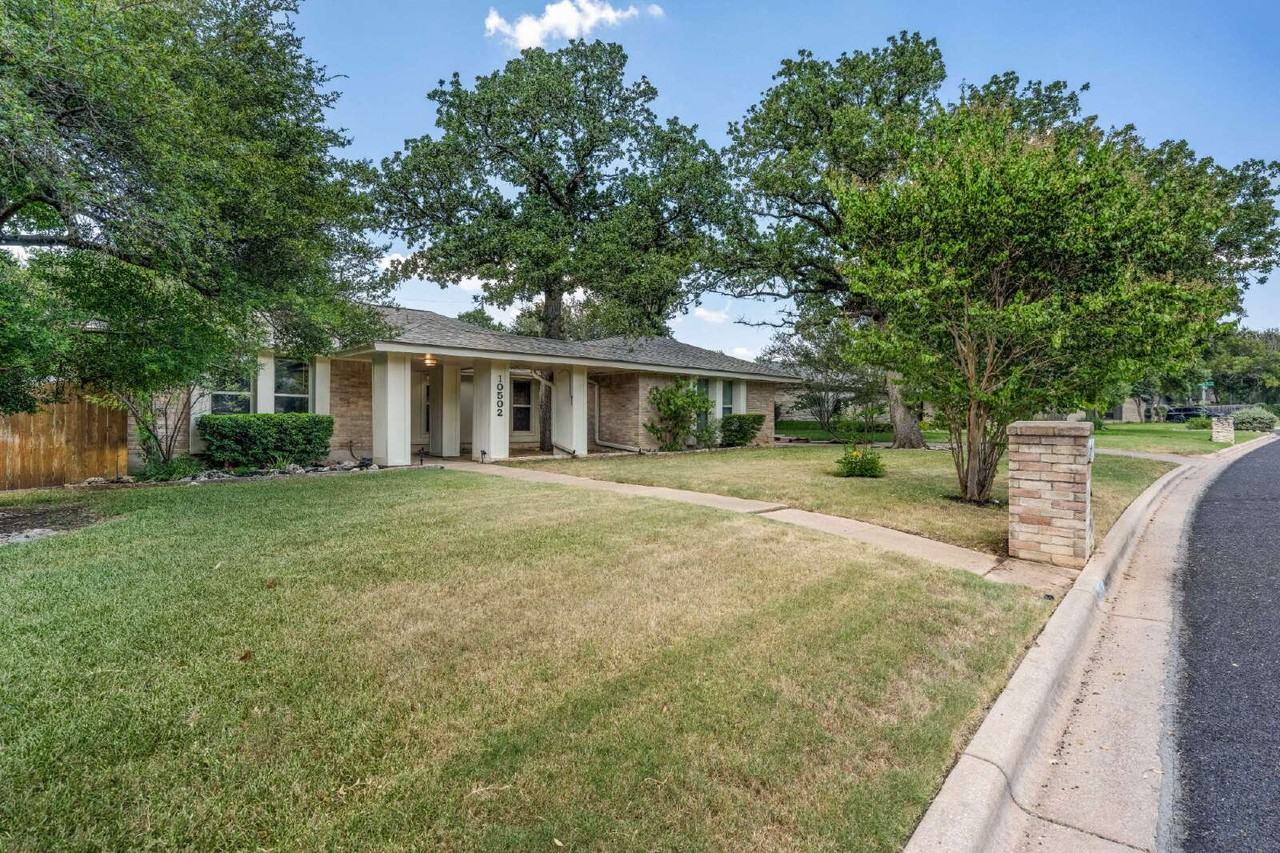 10502 Spicewood Pkwy - Photo 7 of 40