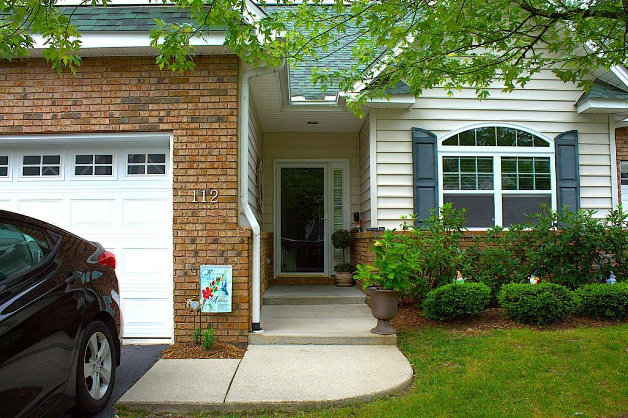 112 Victoria Park Dr - Photo 2 of 30
