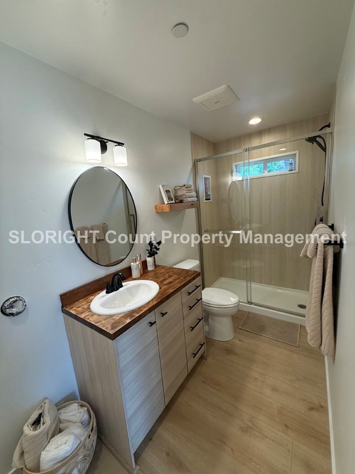 1156 Market Ave - Photo 6 of 9