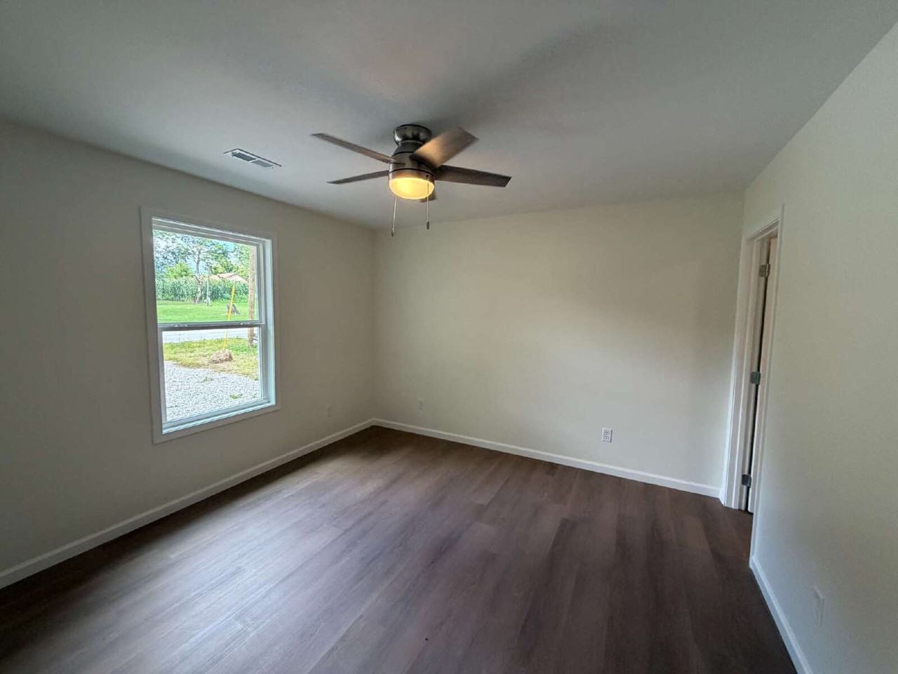 218 E Peter Ave - Photo 7 of 19