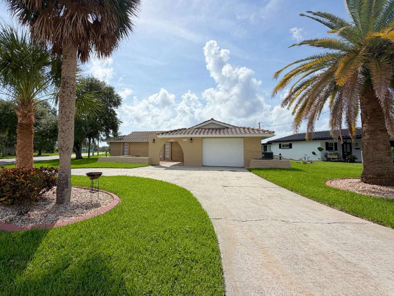 5029 Pelican Dr - Photo 2 of 22