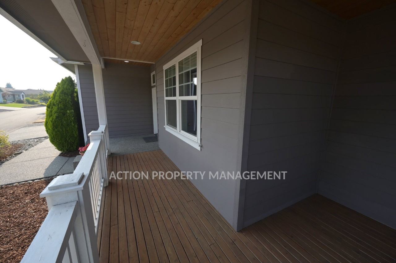 103 E Cobblestone Ln - Photo 4 of 37