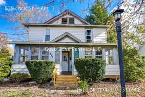 featured image of 839 Lock St #3