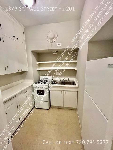 1379 Saint Paul St #201 - Photo 3 of 8