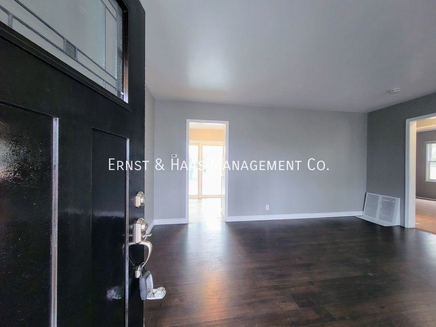 13414 Lynne Dr - Photo 3 of 18
