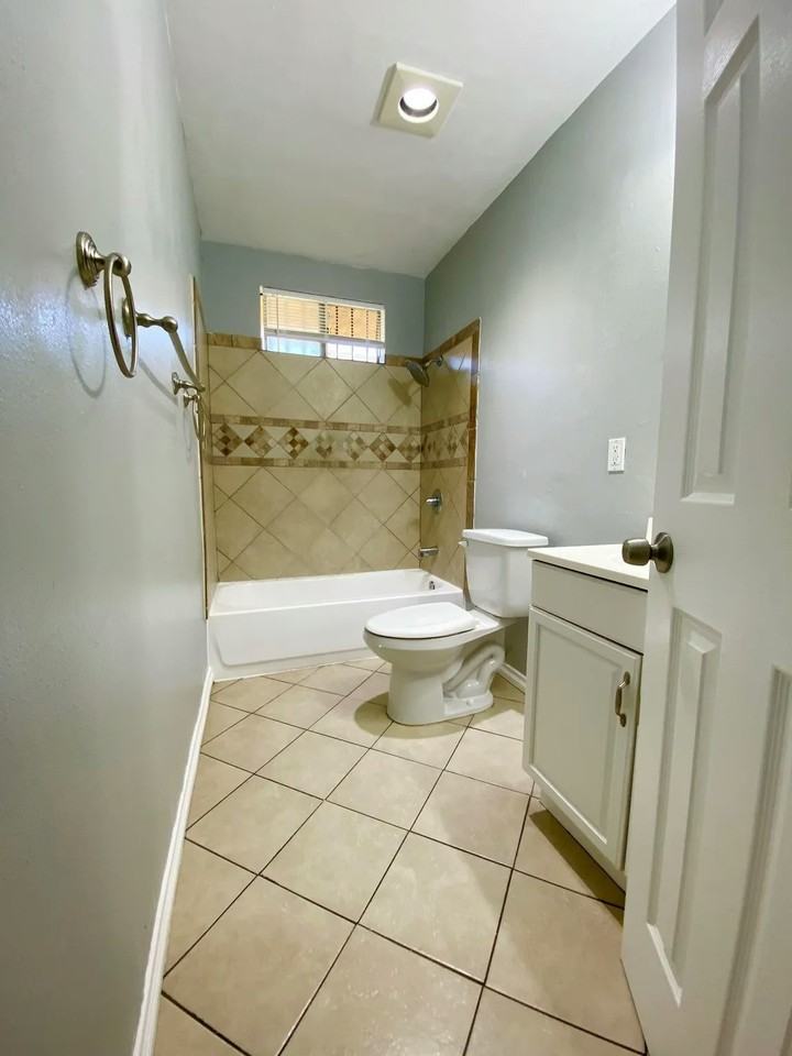 2037 Lime Avenue - Photo 7 of 18