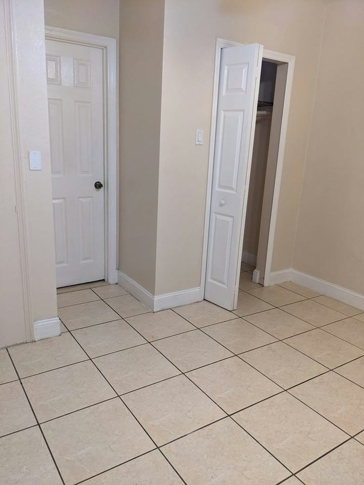 1241 Northeast 212th Terrace, Unit B - Photo 2 of 11