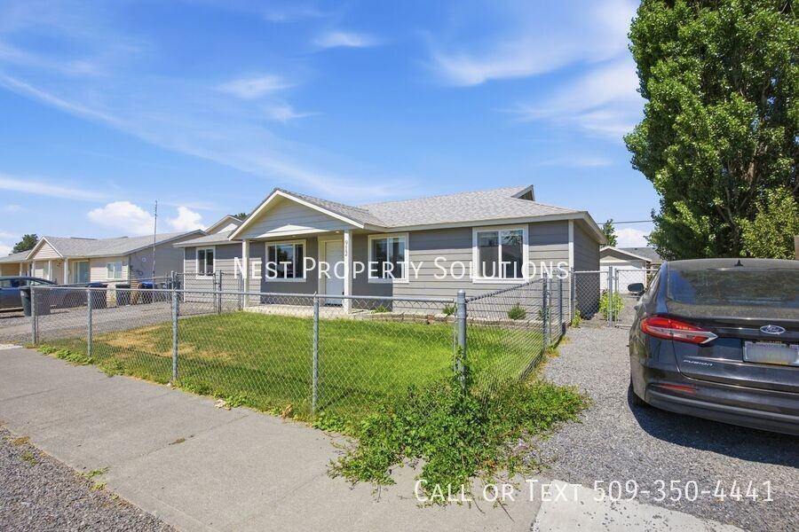 912 S Alderwood Dr - Photo 4 of 30