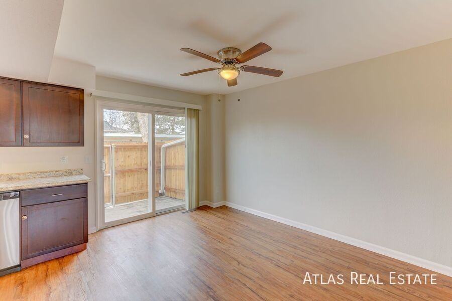 2565 Iris St - Photo 7 of 39