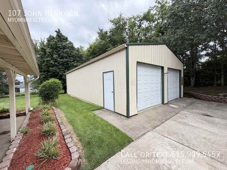 107 John Henry Ln - Photo 2 of 33