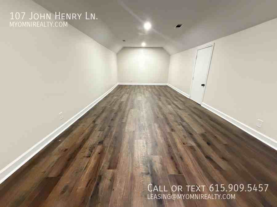 107 John Henry Ln - Photo 7 of 33
