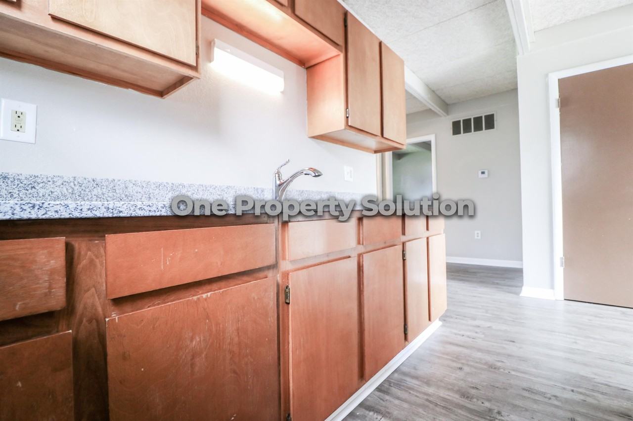 1309 Logan St #1 - Photo 2 of 13