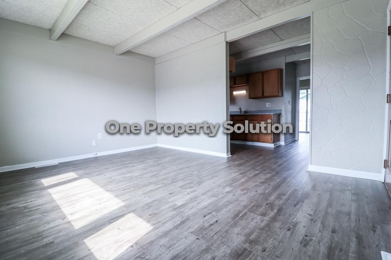 1309 Logan St #1 - Photo 3 of 13
