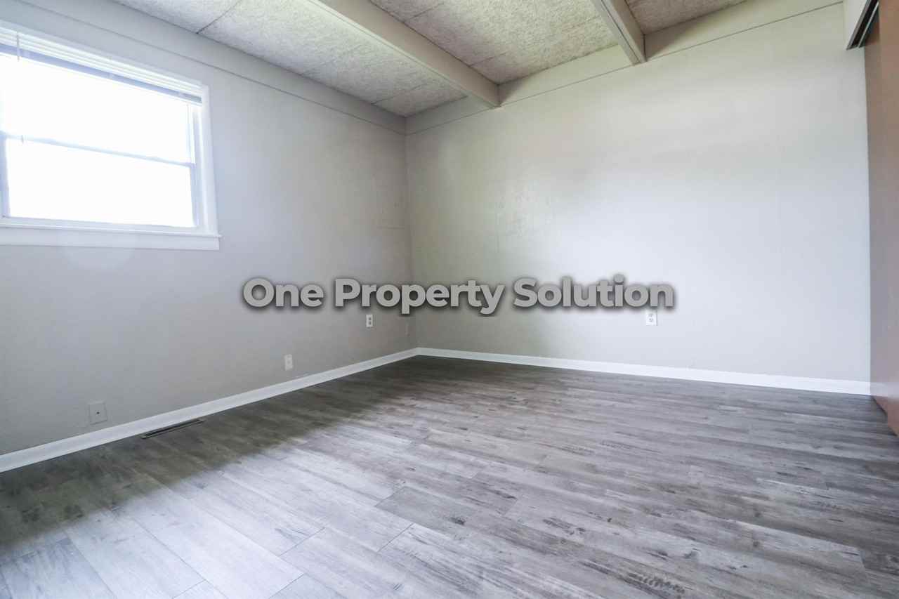 1309 Logan St #1 - Photo 5 of 13