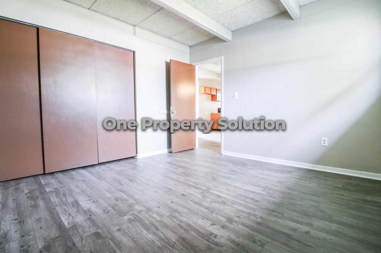 1309 Logan St #1 - Photo 6 of 13