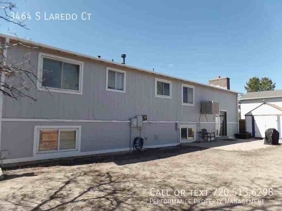 3464 S Laredo Ct - Photo 2 of 2