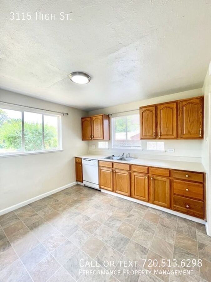3115 N High St - Photo 4 of 23