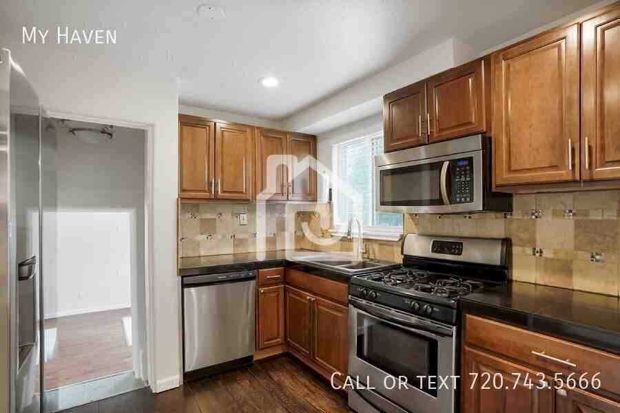 785 Quebec St - Photo 6 of 28