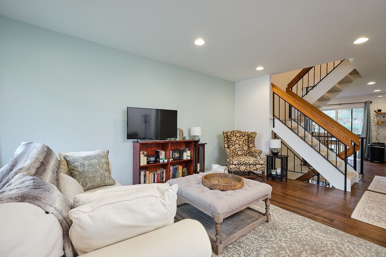 2214 Cartwright Pl - Photo 3 of 50