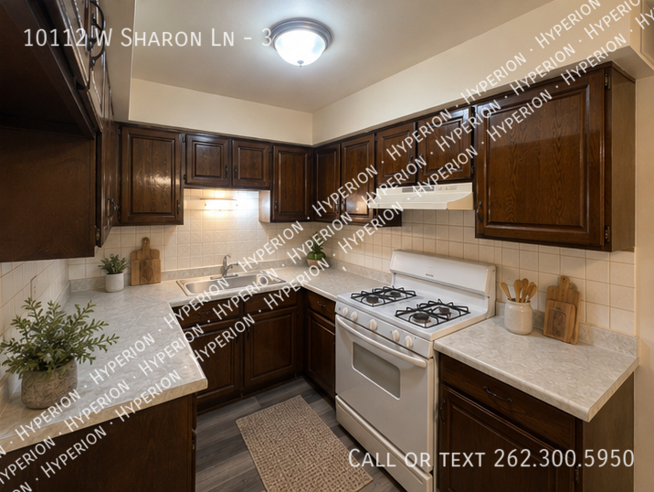 10112 W Sharon Ln #3 - Photo 7 of 18