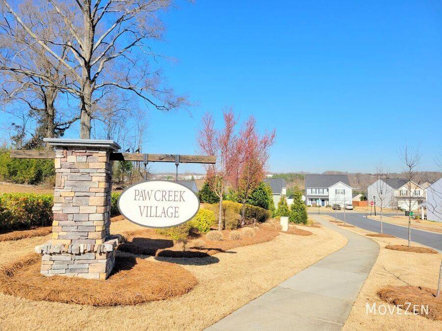 5003 Zulli Ln - Photo 4 of 44