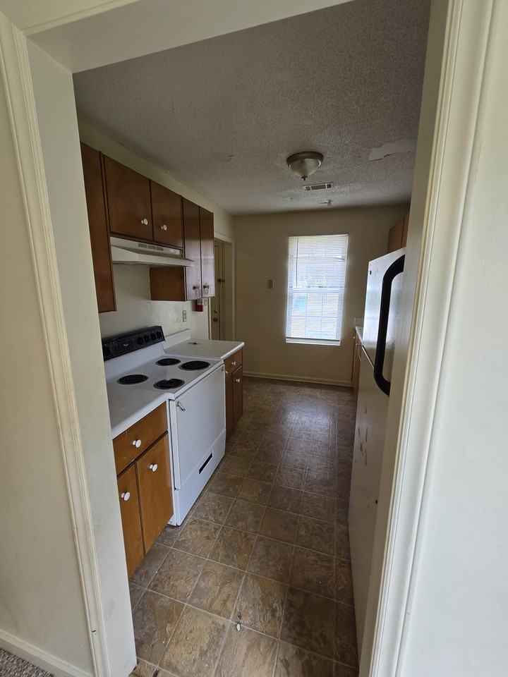 307 Fairview St #1 - Photo 3 of 5