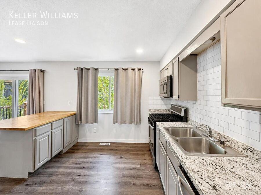 1105 Mount View Ln - Photo 6 of 15