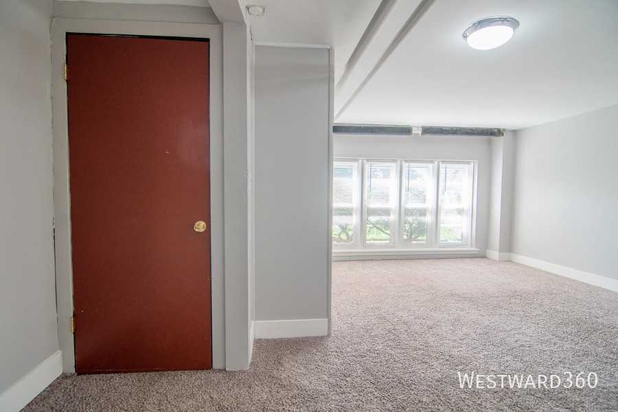 4943 N Monitor Ave #G - Photo 4 of 10