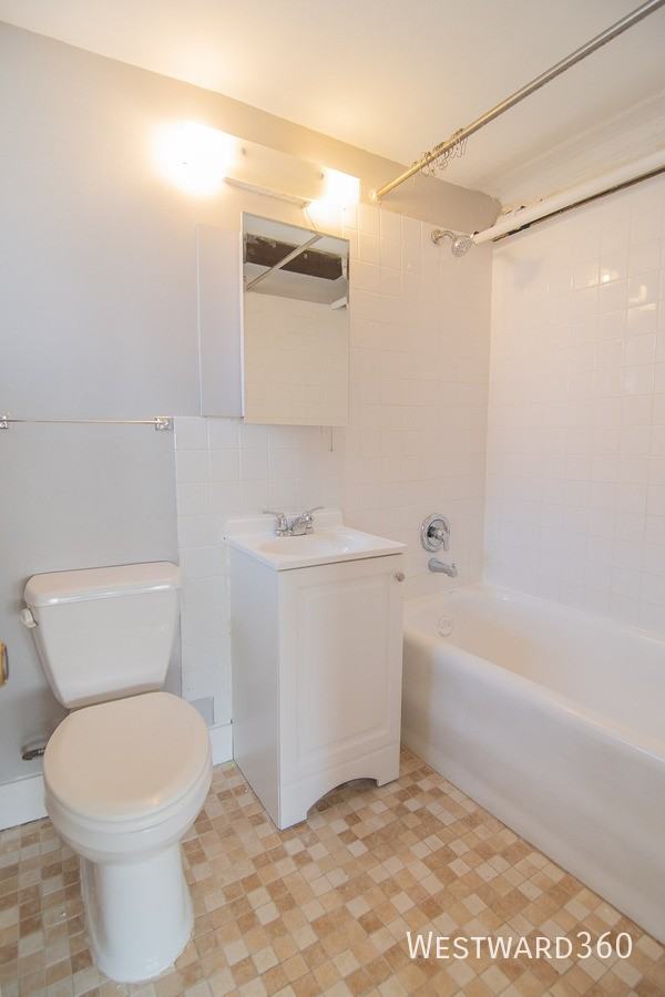 4943 N Monitor Ave #G - Photo 5 of 10