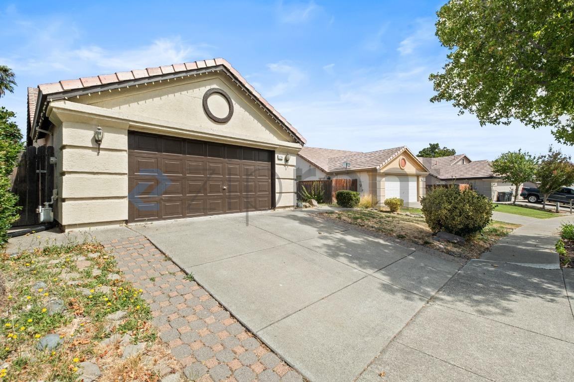 4764 Brookside Cir - Photo 2 of 29