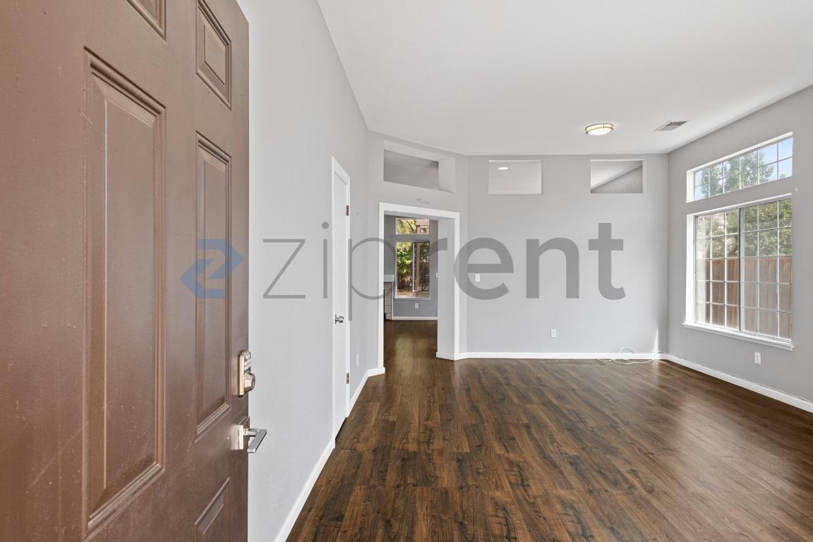 4764 Brookside Cir - Photo 5 of 29