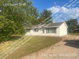 featured image of 4709 Short St Ne