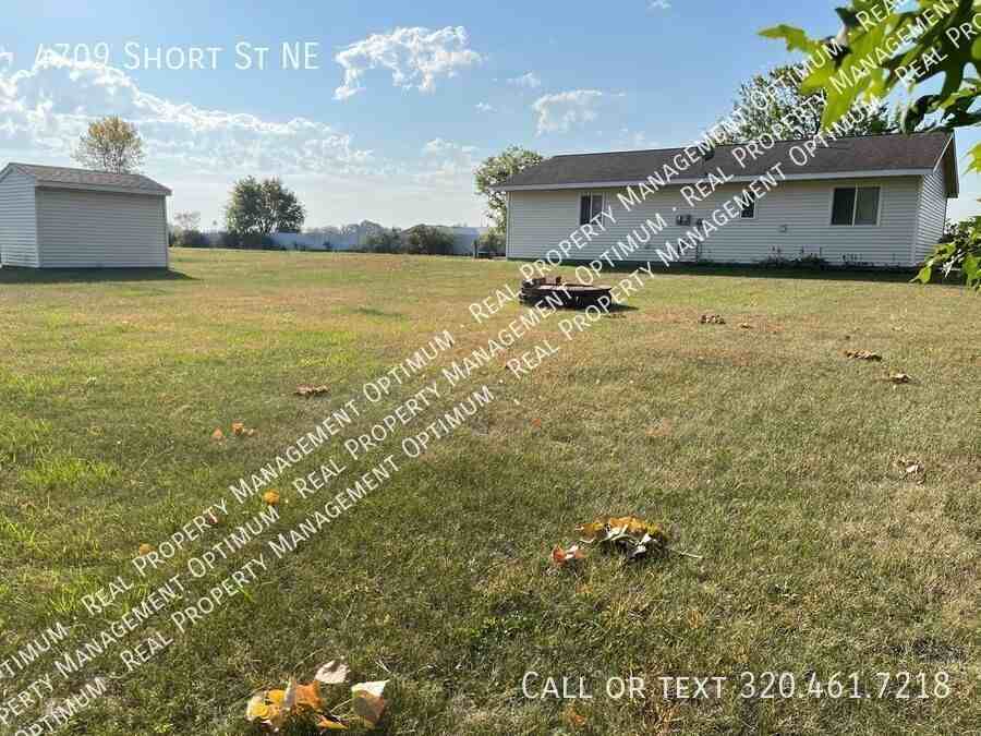 4709 Short St Ne - Photo 2 of 19