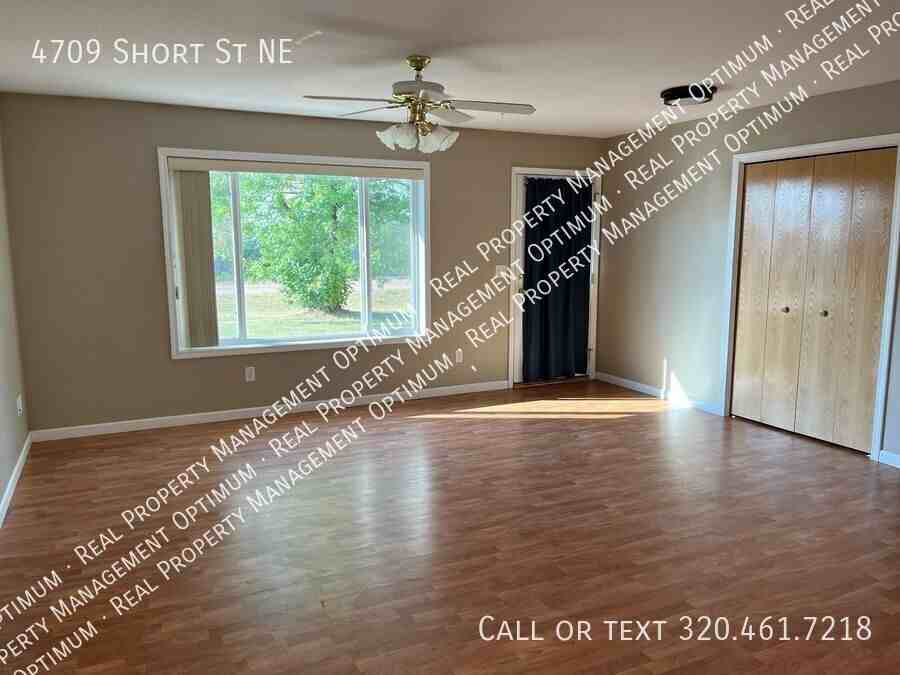 4709 Short St Ne - Photo 3 of 19