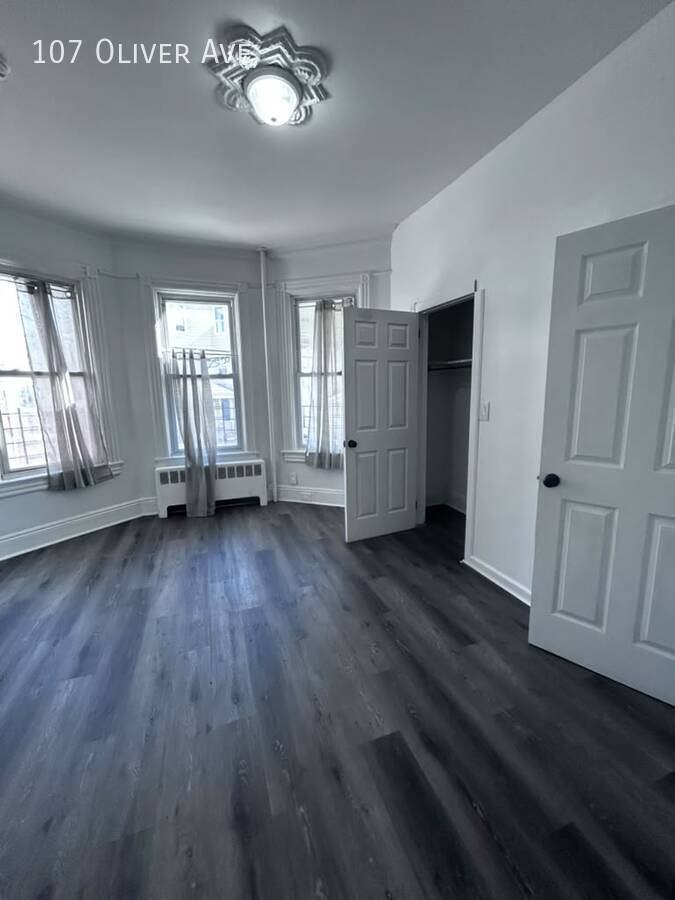 107 Oliver Ave - Photo 5 of 10