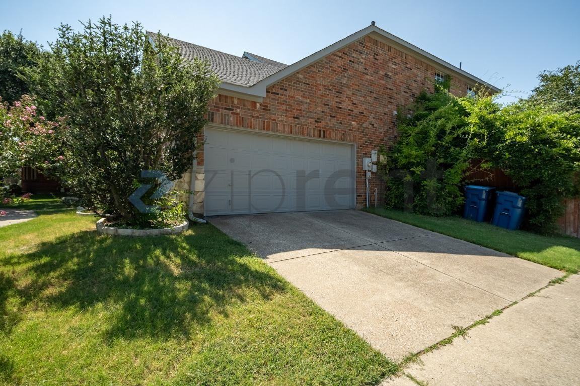 4509 Brittany Dr - Photo 5 of 50
