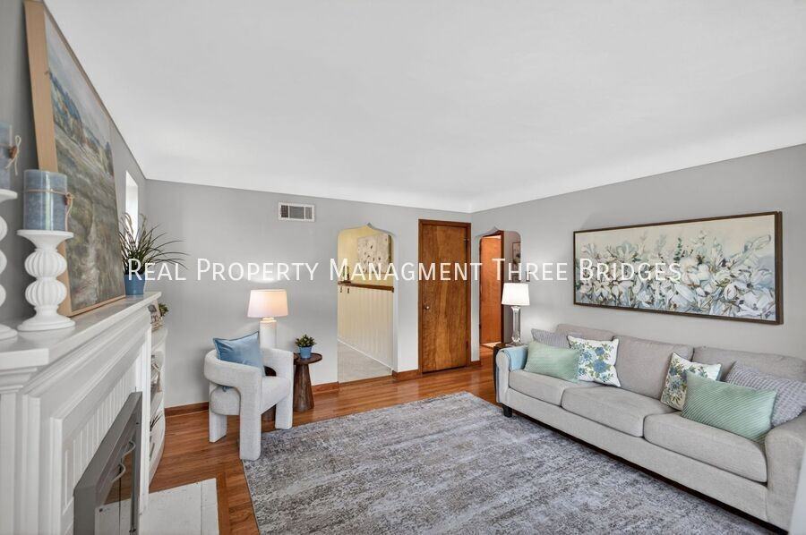 130 S Barat Ave - Photo 5 of 22