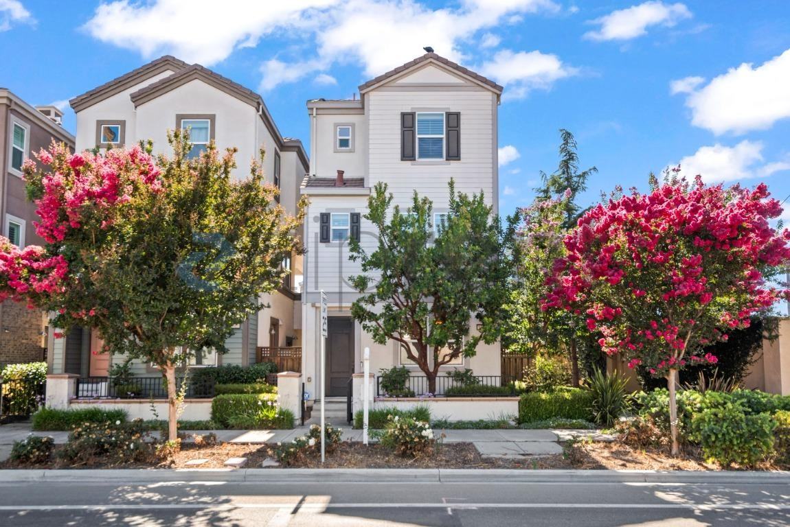1311 S Milpitas Blvd - Photo 2 of 21