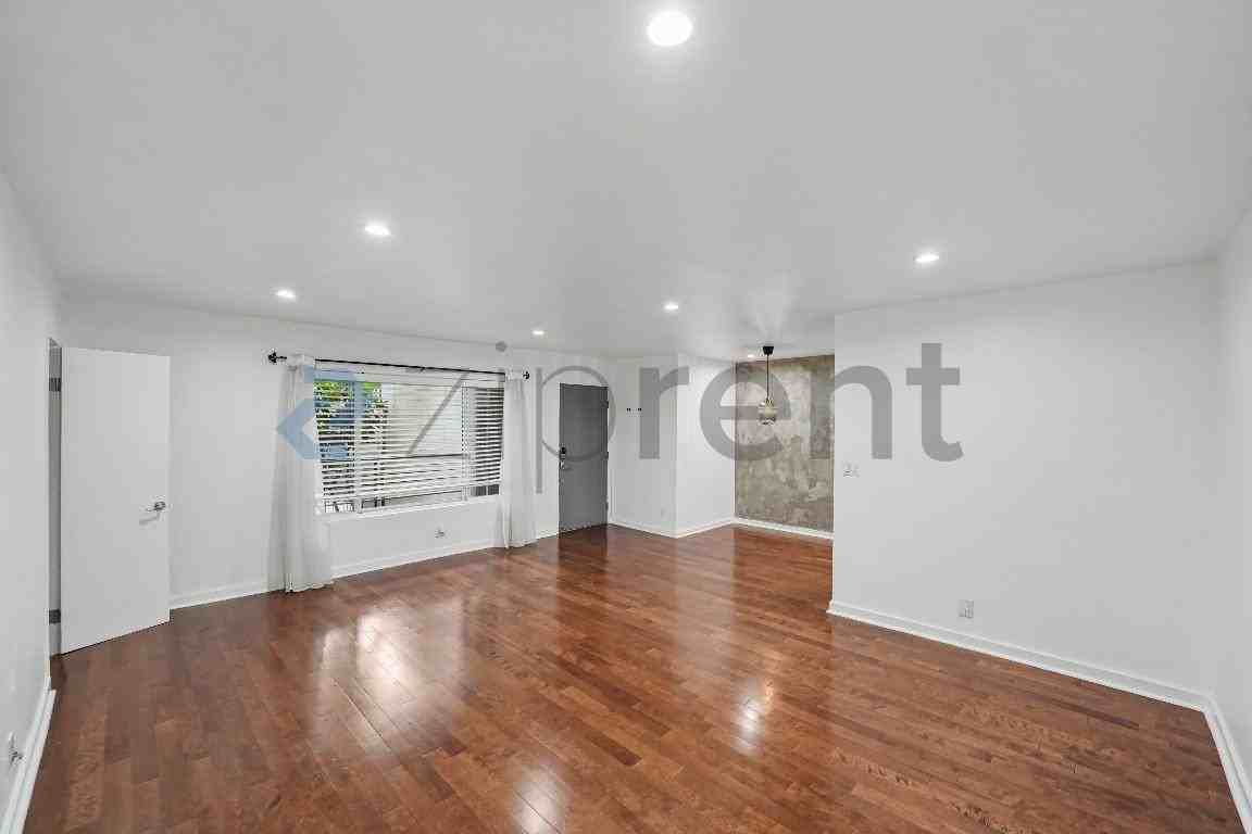 811 S Bedford St #203 - Photo 6 of 6