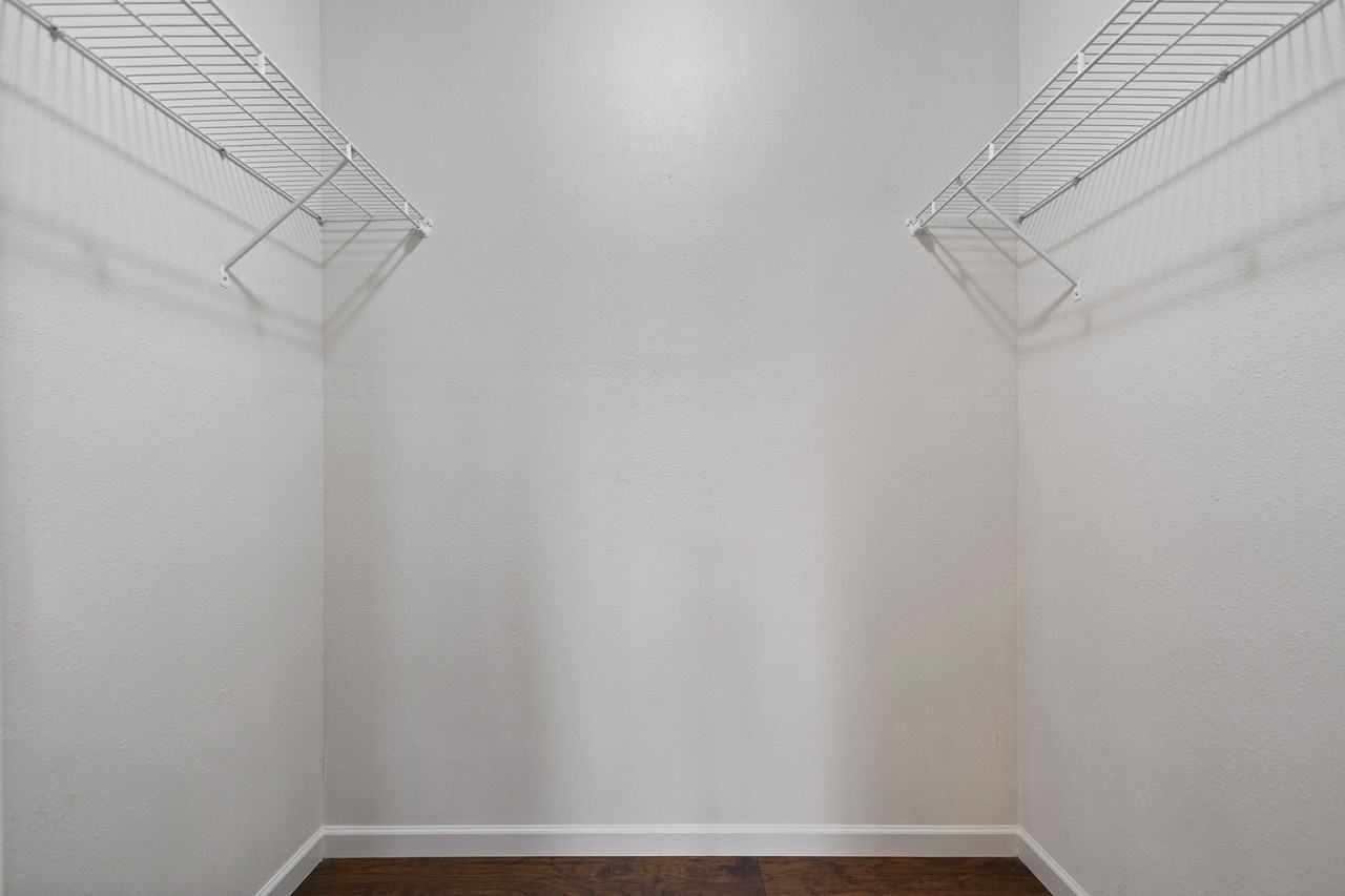 3164 E 16th Ave - Photo 4 of 50