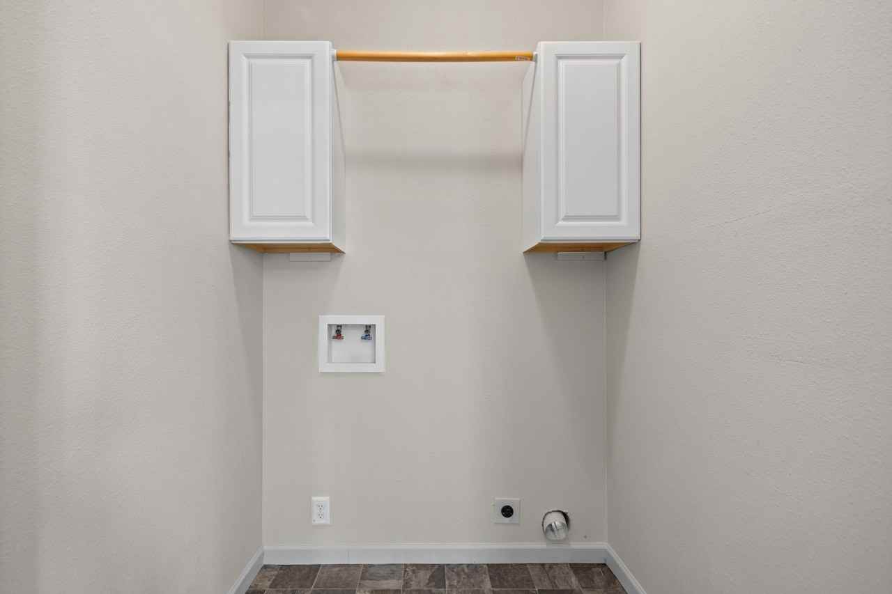3164 E 16th Ave - Photo 5 of 50