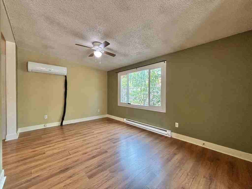 1635 W Pacific Ave #A - Photo 5 of 11