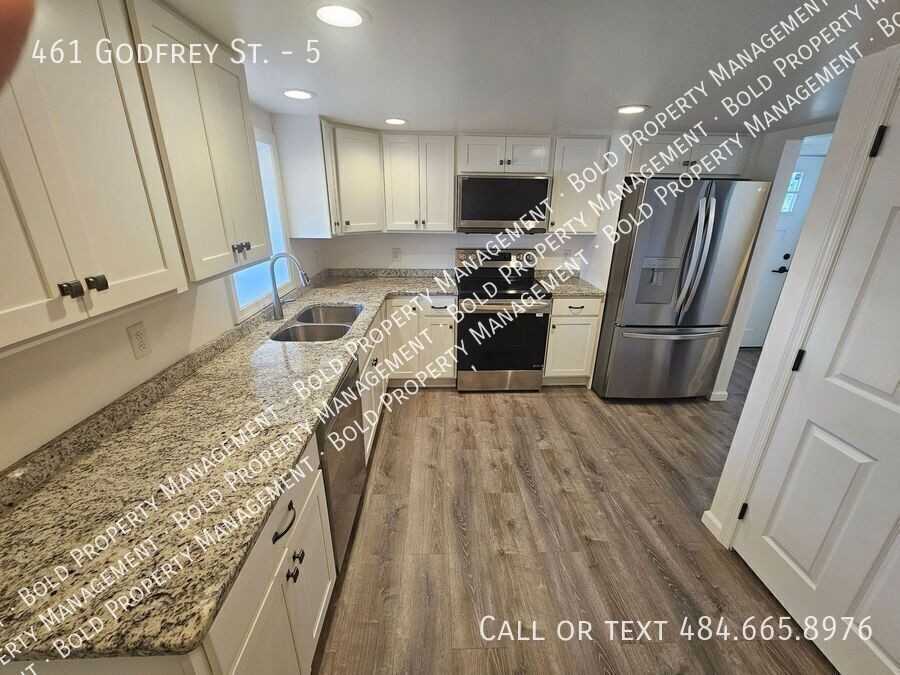 461 Godfrey St #5 - Photo 6 of 14