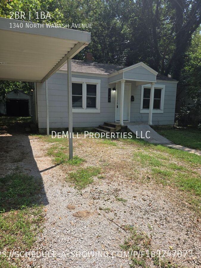 1340 N Wabash Ave - Photo 2 of 15