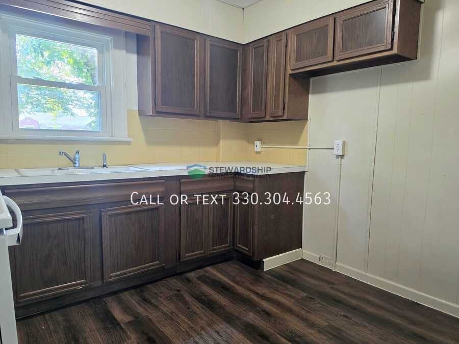 1152 Wilbur Ave - Photo 2 of 28