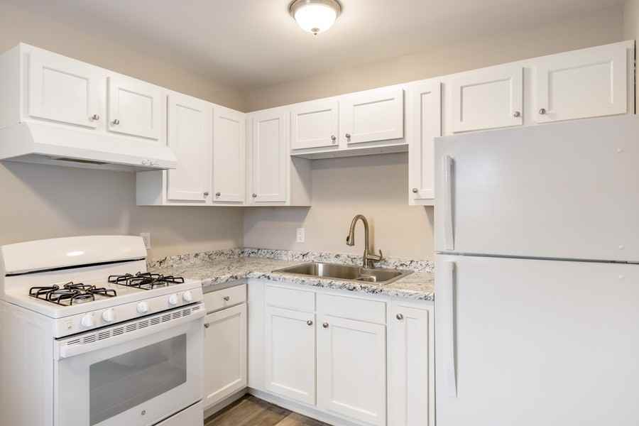502 E Merrill Ave #4 - Photo 5 of 15