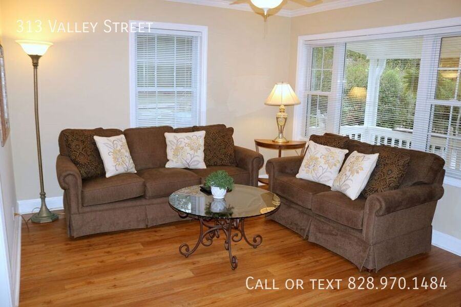 313 Valley St - Photo 3 of 8