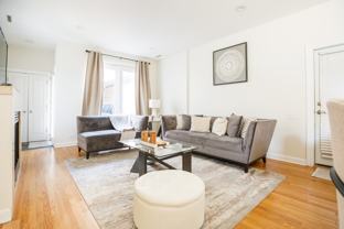 2451 N Clybourn Ave #8 - Photo 1 of 1